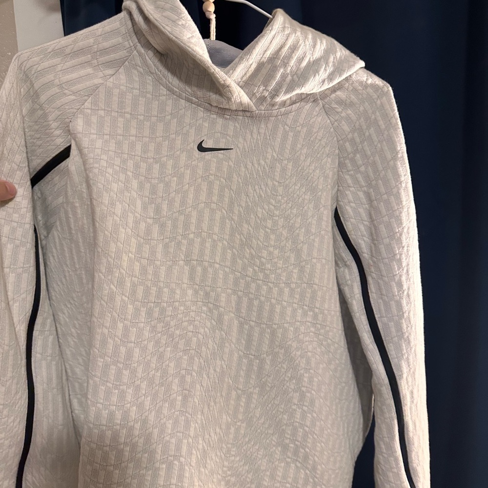 NIKE TECH